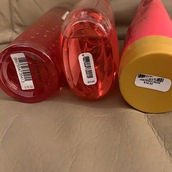 Bath and Body Works - Strawberry Soda Set (NEW fragrance) - Picture 8 of 8